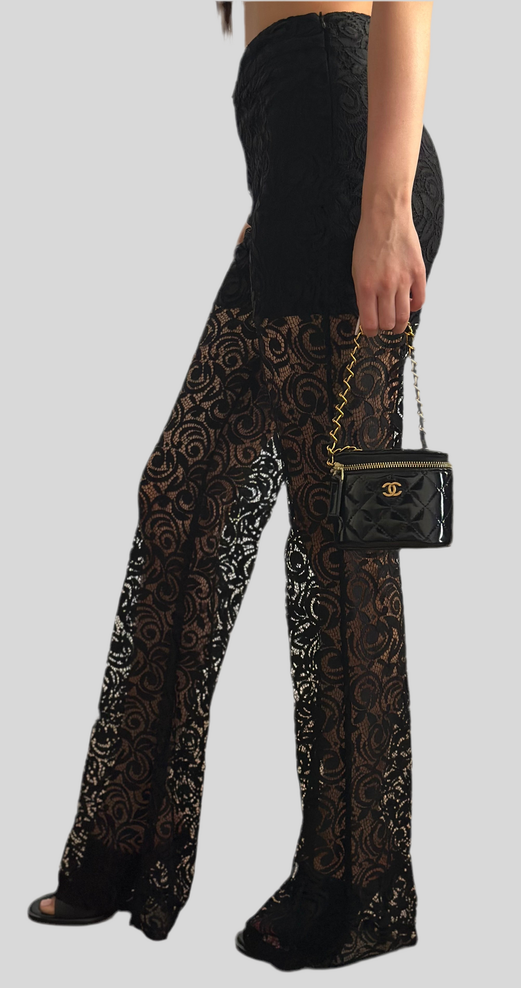 Pantaloni dantela